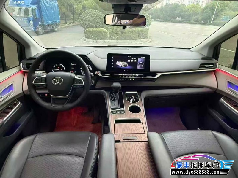 24年丰田塞纳SUV抵押车出售