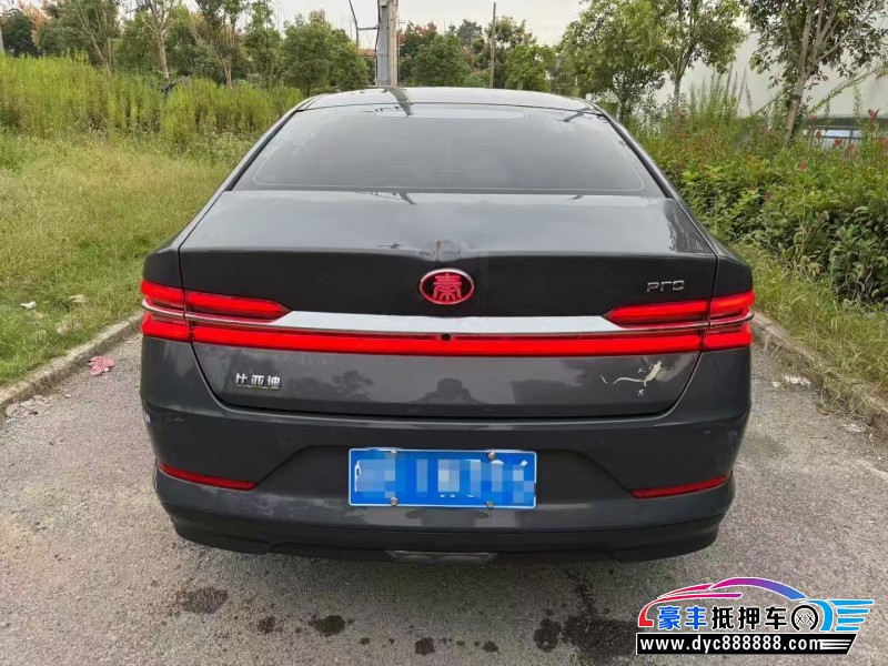 21年比亚迪秦轿车抵押车出售