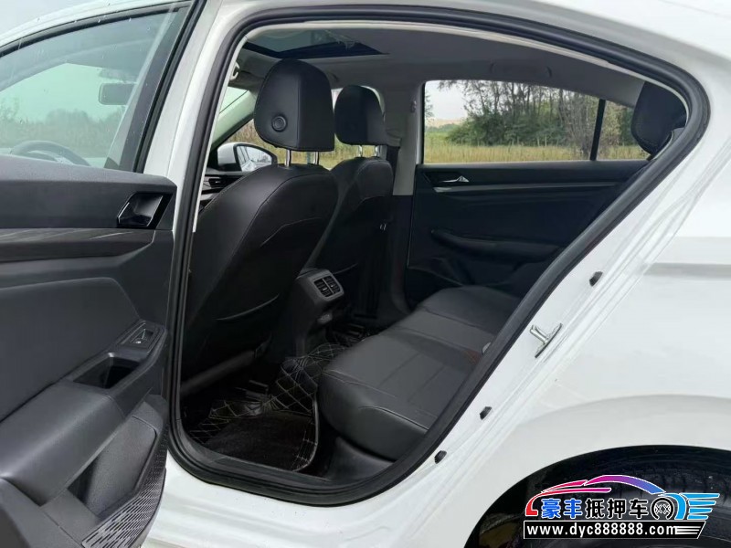 21年大众宝来轿车抵押车出售