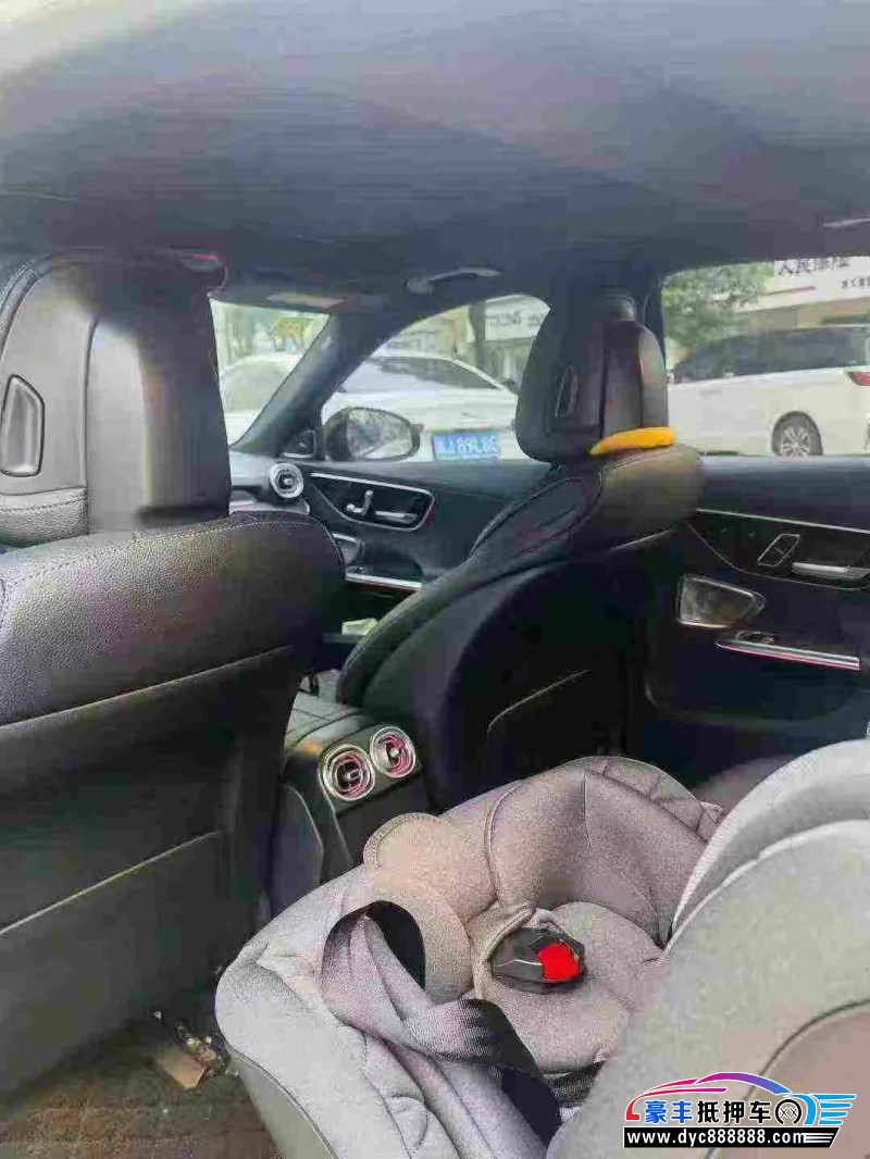 22年奔驰C轿车抵押车出售