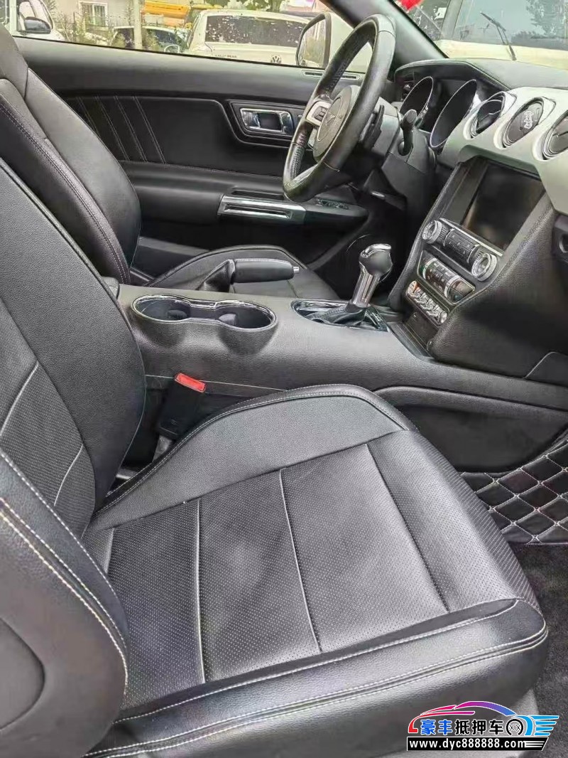 16年福特野马轿车抵押车出售