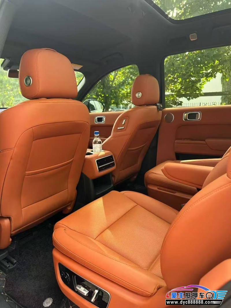 23年理想L8轿车抵押车出售