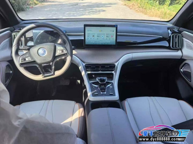 25年比亚迪宋轿车抵押车出售