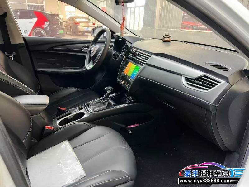 20年荣威i5轿车抵押车出售