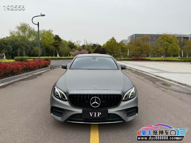 19年奔驰E轿车抵押车出售
