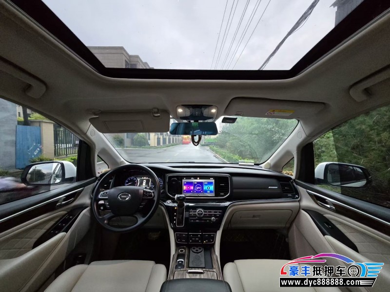 19年传祺M8轿车抵押车出售