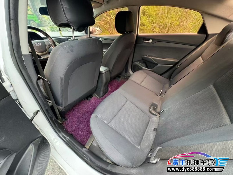 19年现代悦动轿车抵押车出售