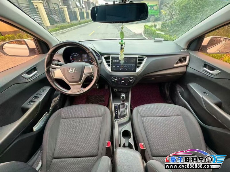 19年现代悦动轿车抵押车出售