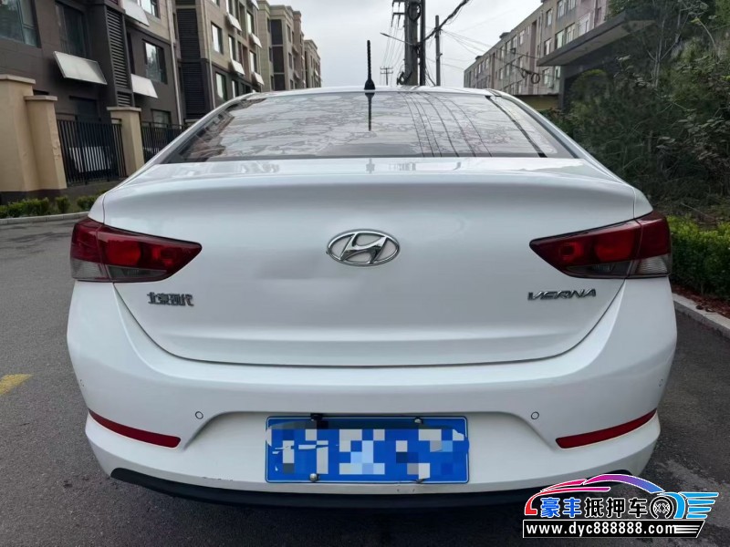 19年现代悦动轿车抵押车出售