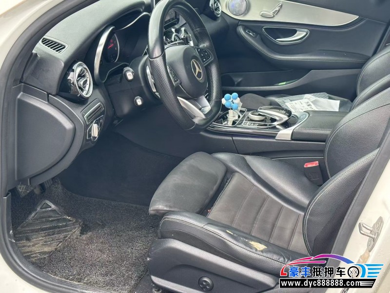 18年奔驰C轿车抵押车出售