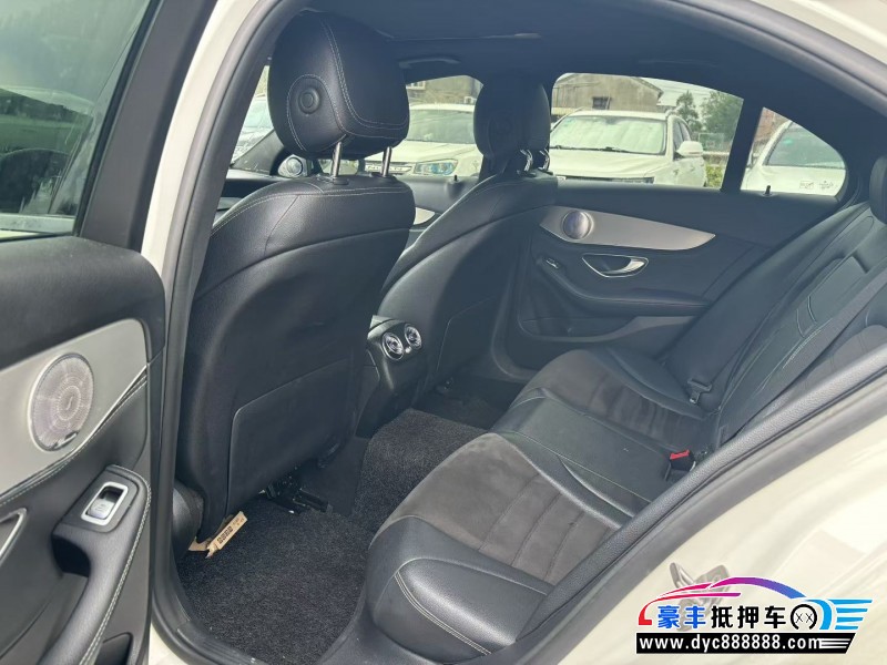 18年奔驰C轿车抵押车出售