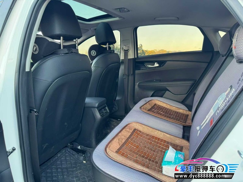 23年起亚K3轿车抵押车出售