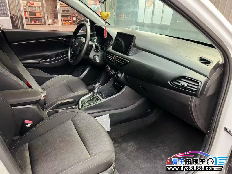 21年现代悦动轿车抵押车出售