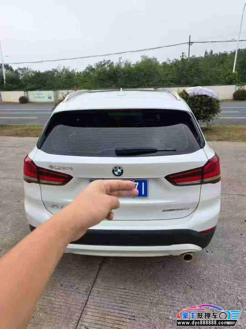 21年宝马X1轿车抵押车出售