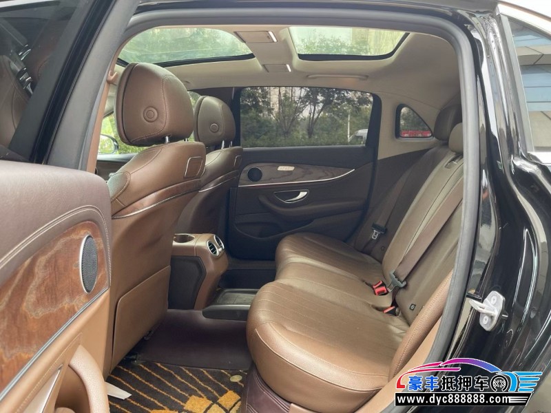 19年奔驰E轿车抵押车出售