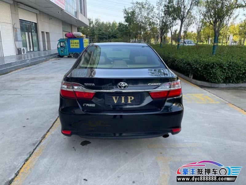 17年丰田凯美瑞轿车抵押车出售