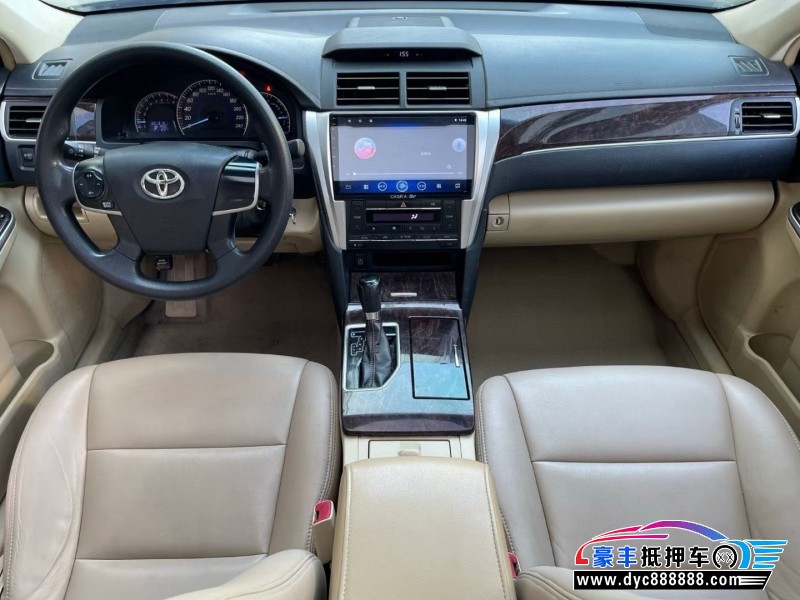 17年丰田凯美瑞轿车抵押车出售