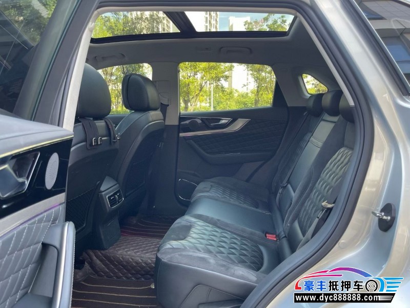 21年红旗HS5轿车抵押车出售