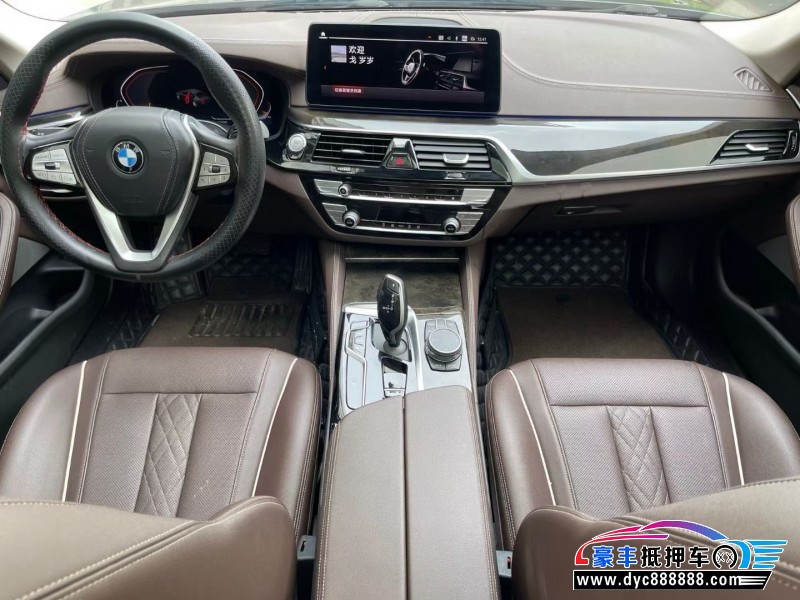 21年宝马5系轿车抵押车出售