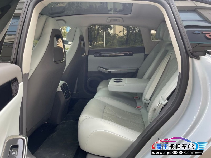 24年零跑c01轿车抵押车出售