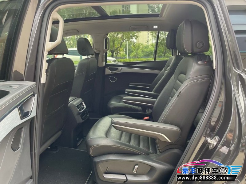 22年大众揽镜轿车抵押车出售