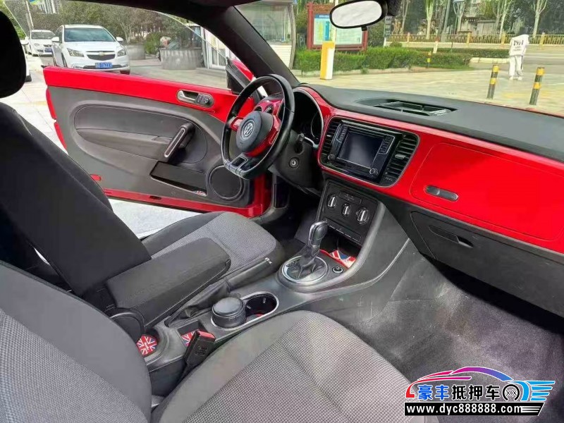 17年大众甲壳虫轿车抵押车出售