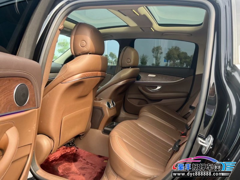 19年奔驰E轿车抵押车出售