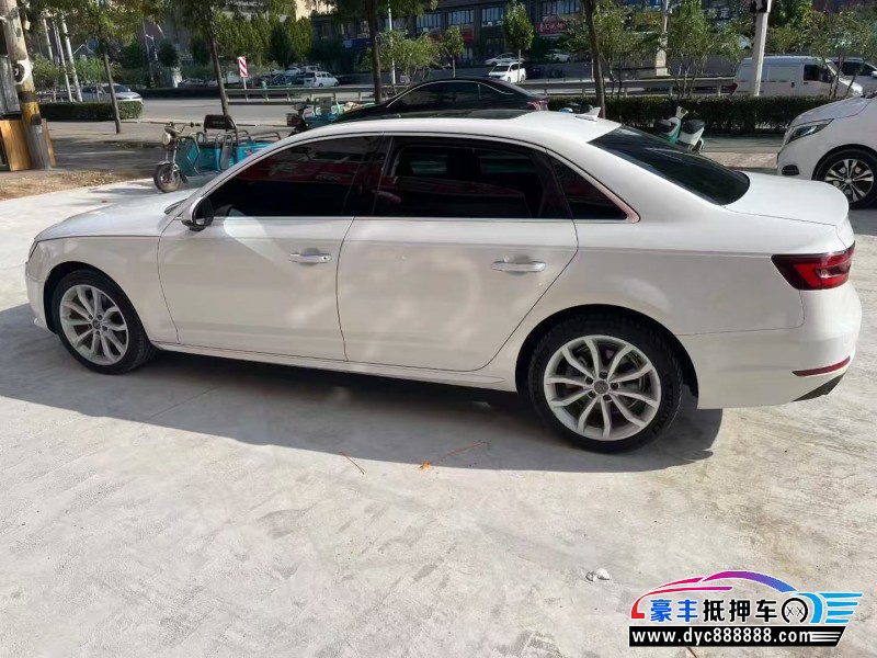 18年奥迪A4L轿车抵押车出售
