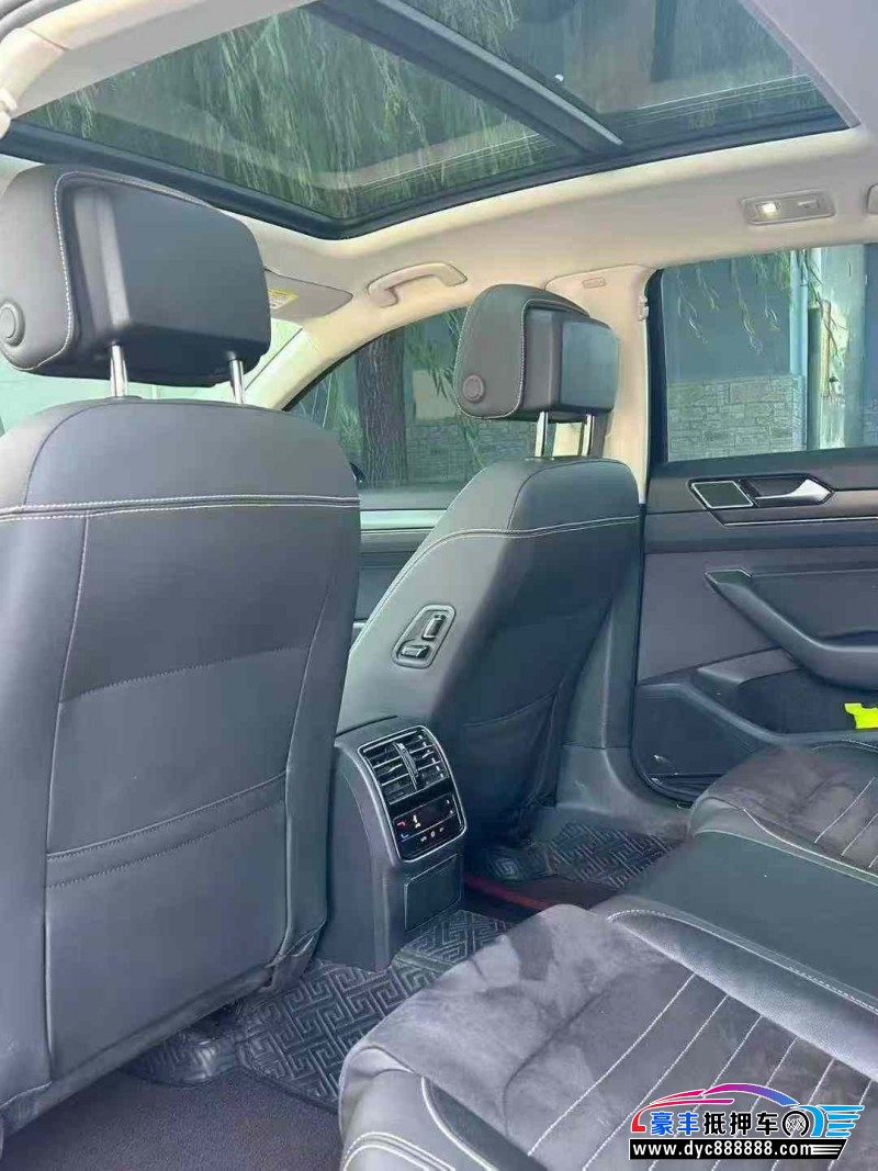 21年大众迈腾轿车抵押车出售