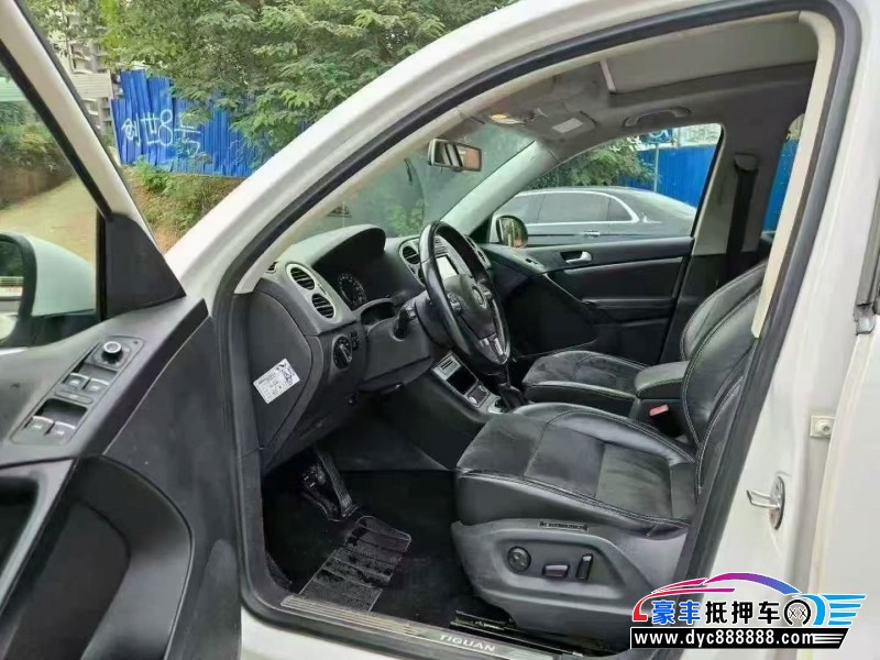 16年大众途观轿车抵押车出售