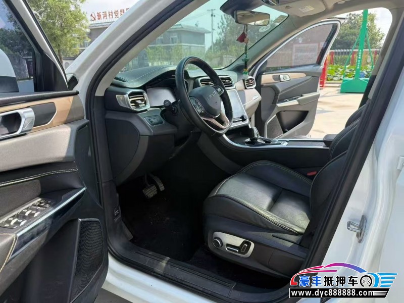 19年领克01轿车抵押车出售