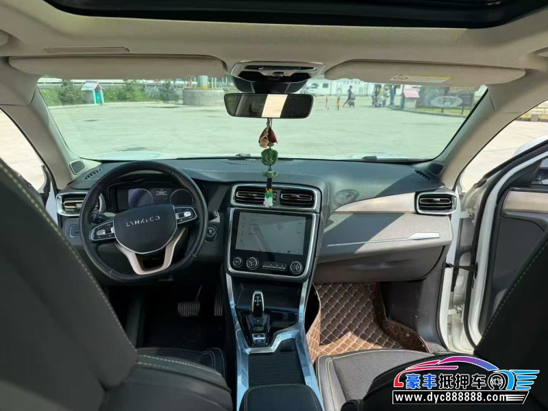 19年领克01轿车抵押车出售