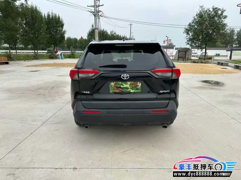 20年丰田RAV4轿车抵押车出售