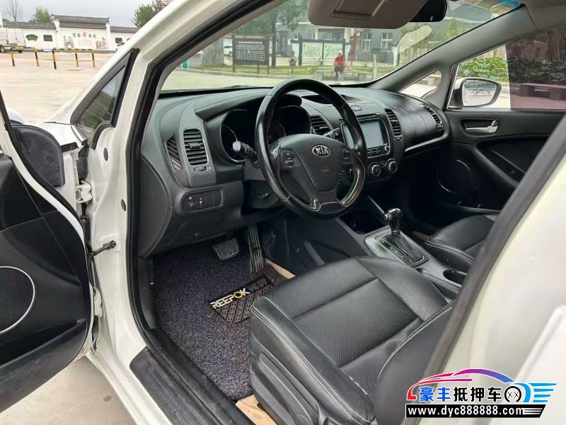 15年起亚K3轿车抵押车出售