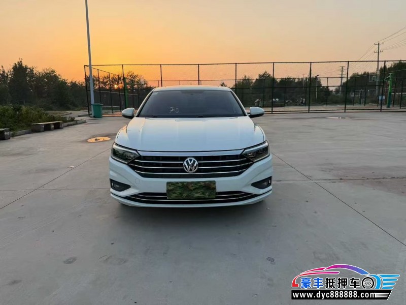 21年大众速腾轿车抵押车出售