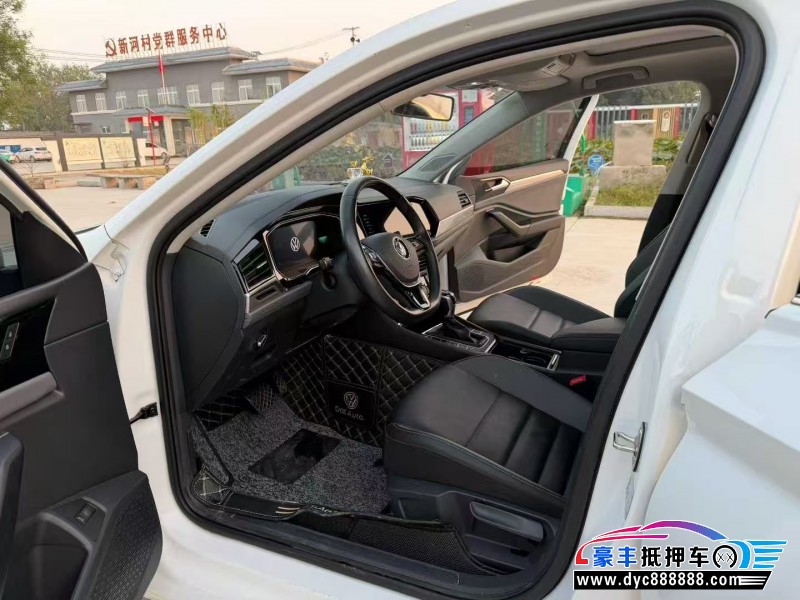 21年大众速腾轿车抵押车出售