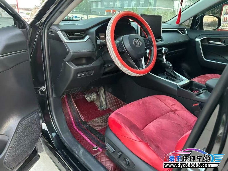 22年丰田威兰达轿车抵押车出售