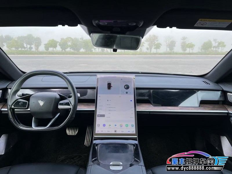 23年哪吒S轿车抵押车出售