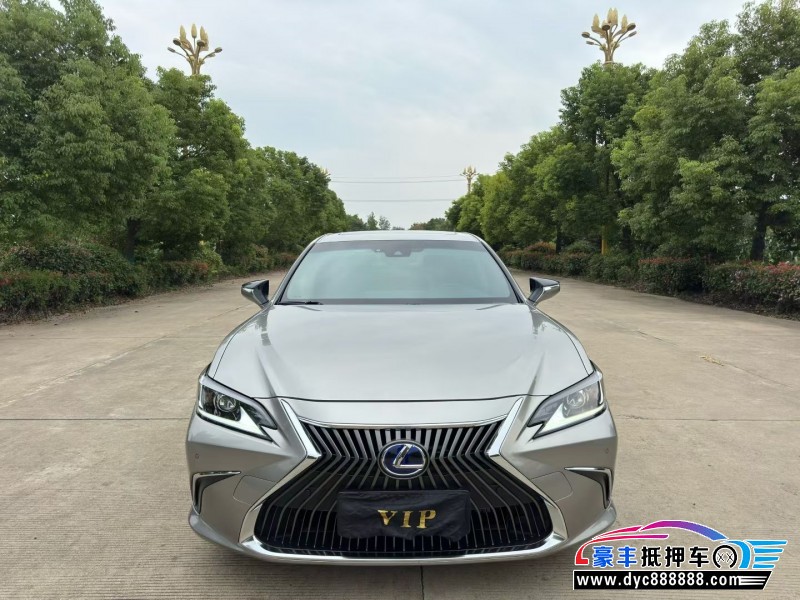 19年雷克萨斯ES轿车抵押车出售