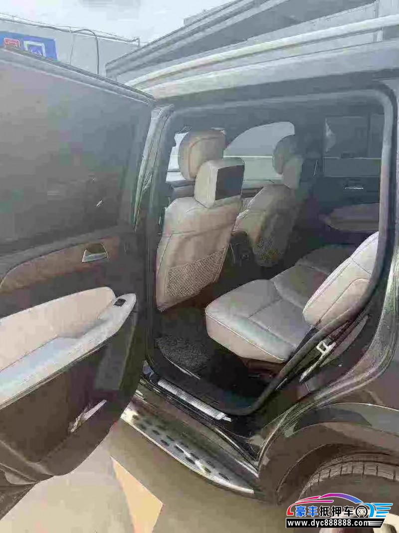 13年奔驰GLSUV抵押车出售