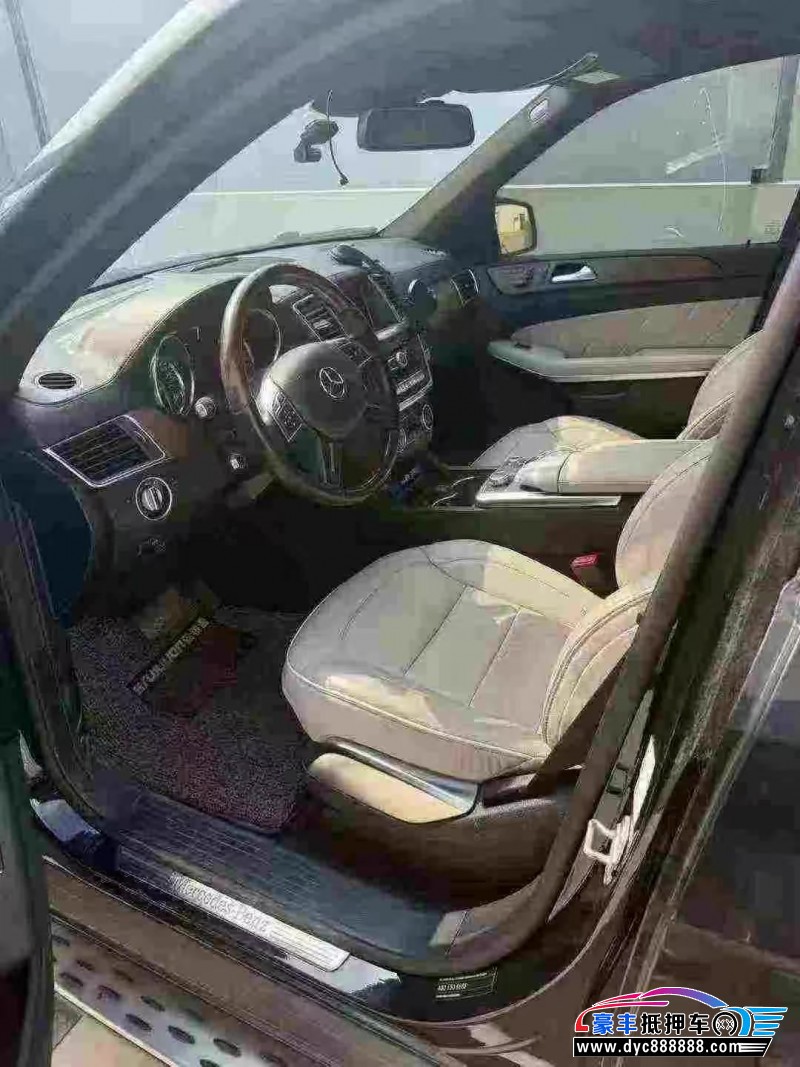 13年奔驰GLSUV抵押车出售