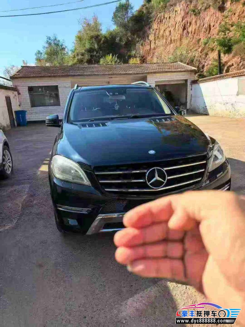 12年奔驰ML轿车抵押车出售