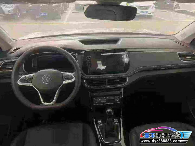 25年大众途岳轿车抵押车出售