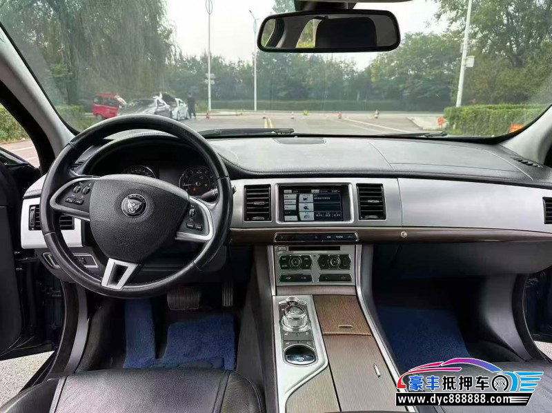 14年捷豹XF轿车抵押车出售