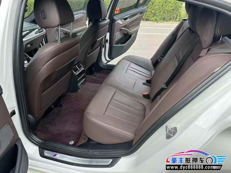 19年宝马5系轿车抵押车出售