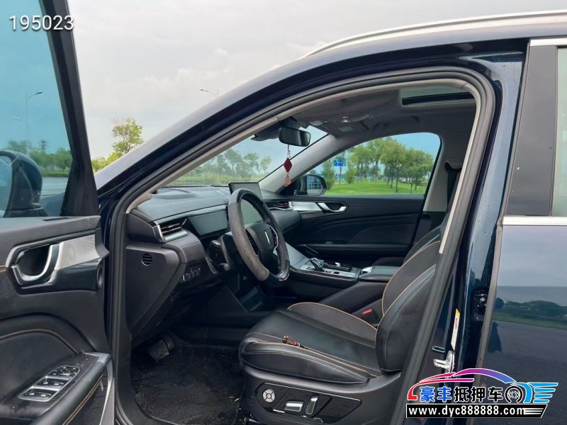 22年WEY魏派拿铁轿车抵押车出售