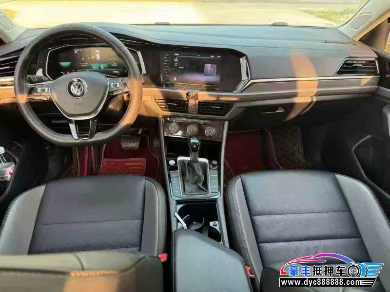 21年大众速腾轿车抵押车出售