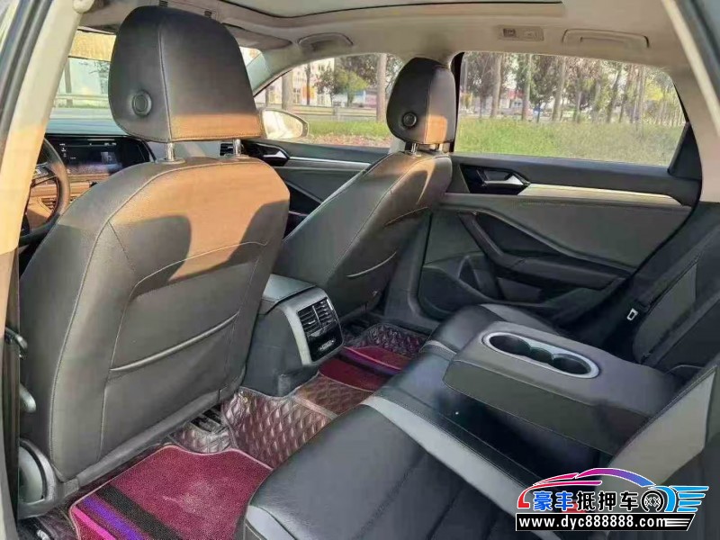 21年大众速腾轿车抵押车出售