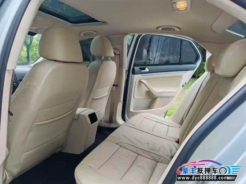 11年大众速腾轿车抵押车出售