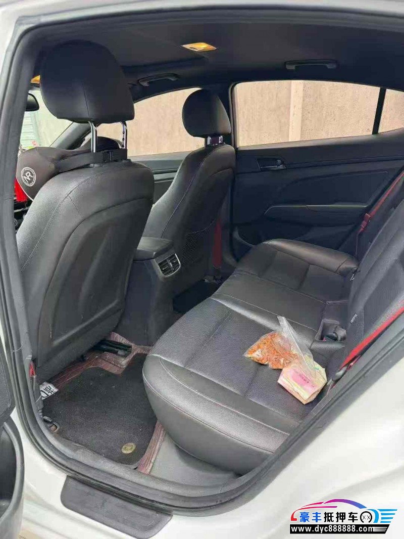 19年现代领动轿车抵押车出售